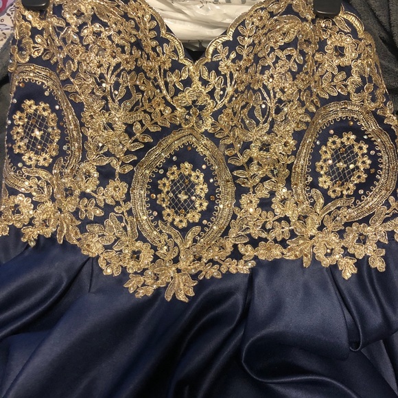 Prom/Formal Dress - Picture 4 of 5